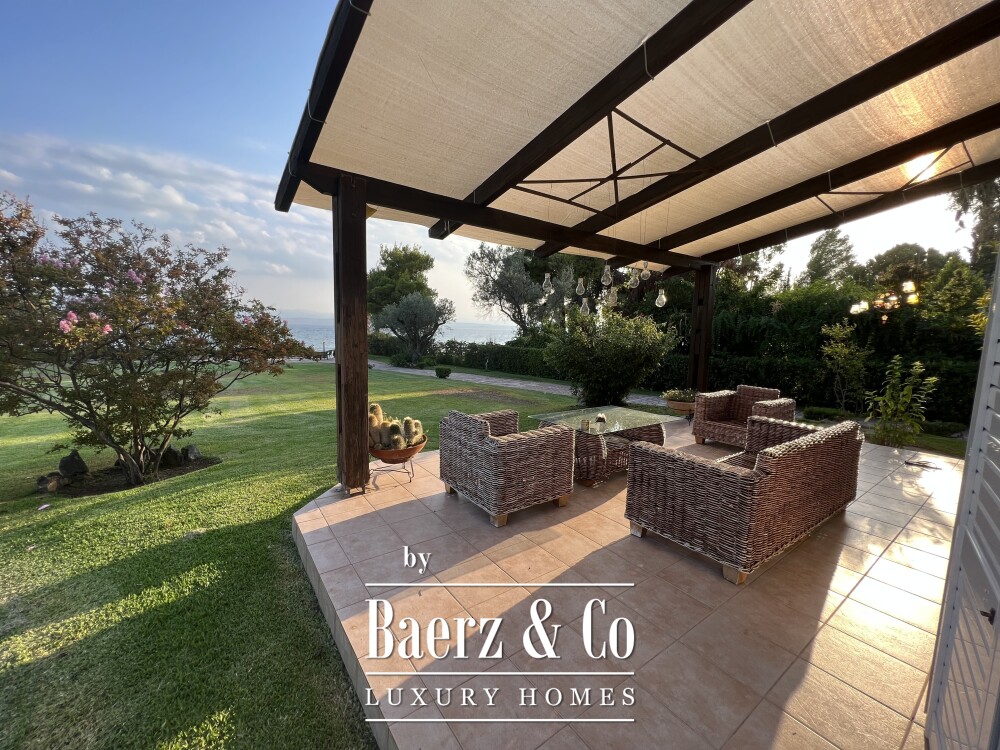 Exclusive Beachfront Estate with Three Independent Luxury Villas and Private Beach in Malakonta, Eretria image