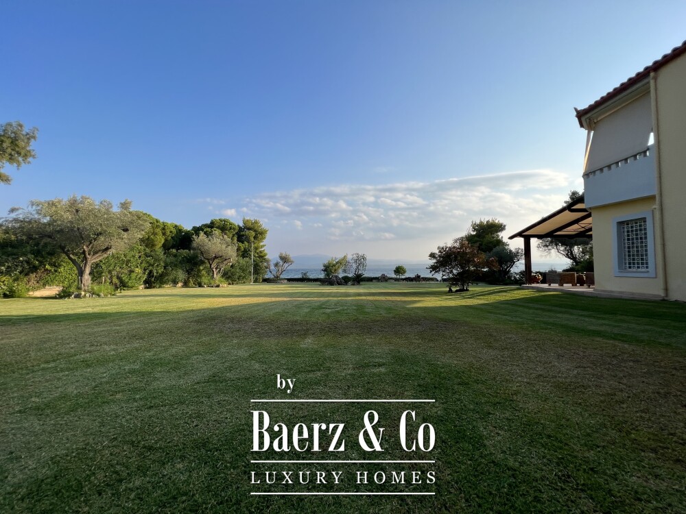 Exclusive Beachfront Estate with Three Independent Luxury Villas and Private Beach in Malakonta, Eretria image