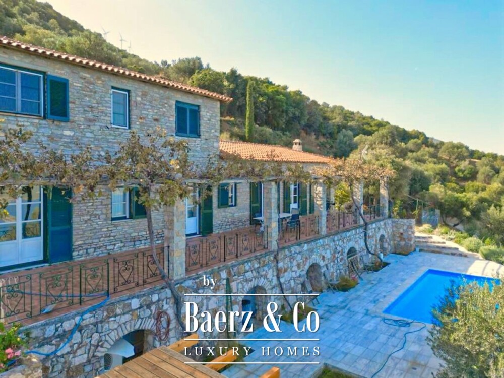 (For Sale) Residential Detached house || Piraias/Troizinia - 180 Sq.m, 3 Bedrooms, 900.000€ image