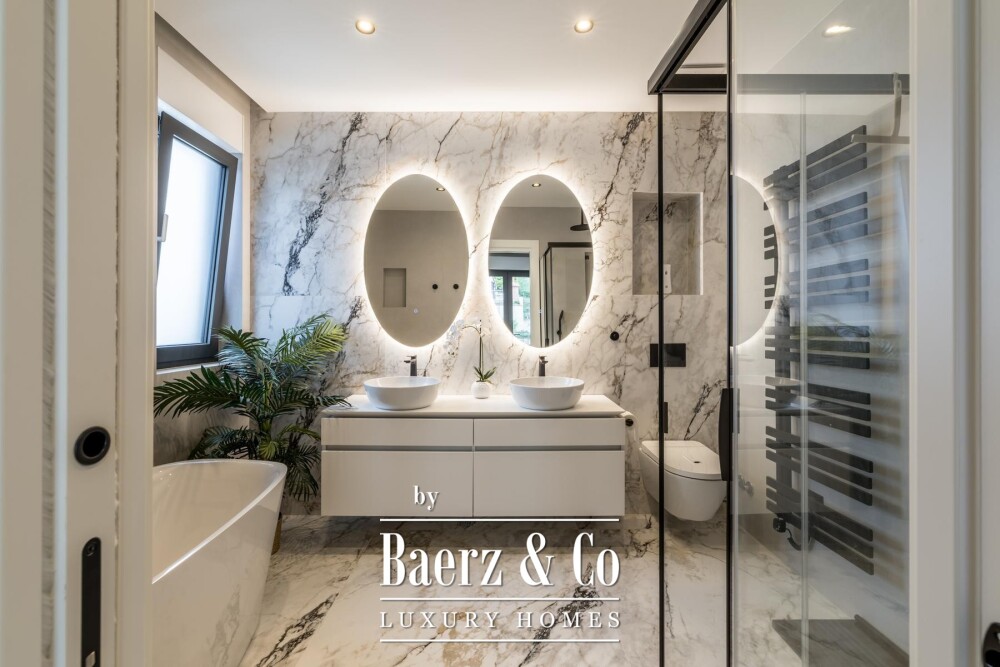 Split, Meje - luxurious apartment with sea view image