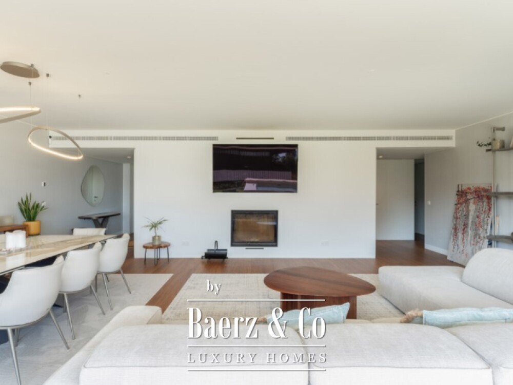 Luxurious Apartment with 3 Ensuite Bedrooms - Garden and Swimming Pool - Privileged Location - Sea View - Walking Distance from the beach - Gated community with 24/7 Security. image