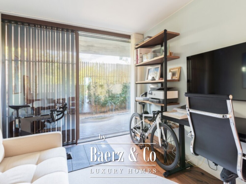 Luxurious Apartment with 3 Ensuite Bedrooms - Garden and Swimming Pool - Privileged Location - Sea View - Walking Distance from the beach - Gated community with 24/7 Security. image