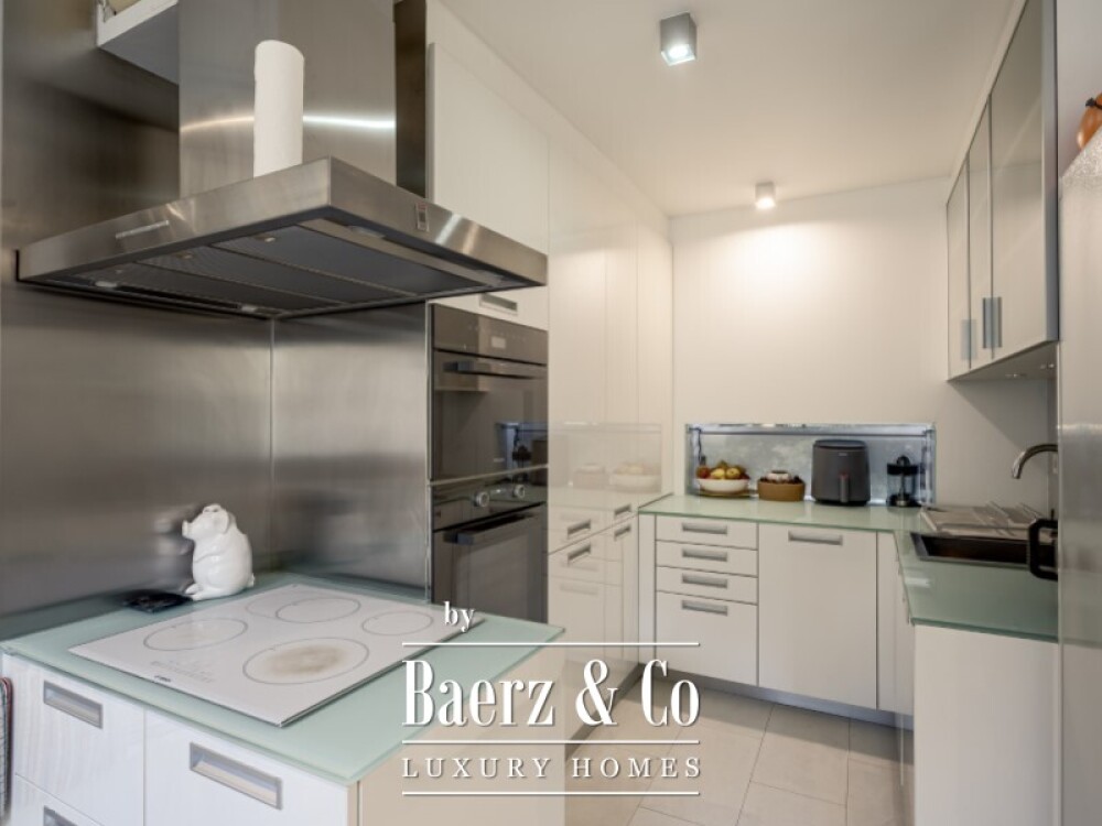 House 4 Bedrooms + 3 Sale Lisboa image