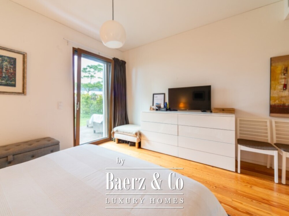 Luxury 2 Bedroom Apartment with Private Garden in Restelo, inserted in a condominium of excellence image
