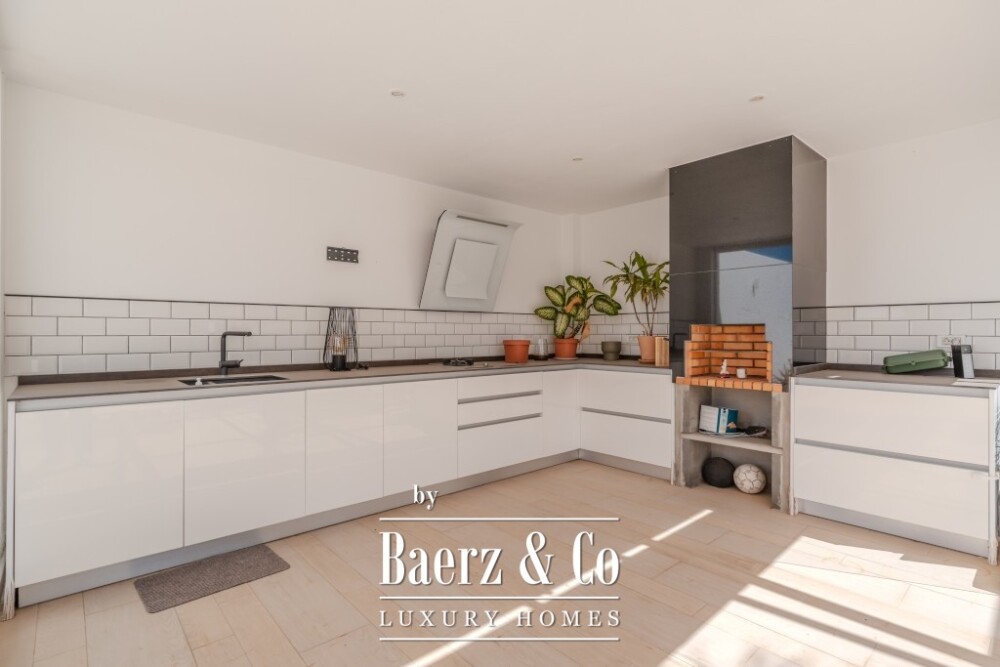 Spacious 5-bedroom villa in Roque del Conde, Tenerife image