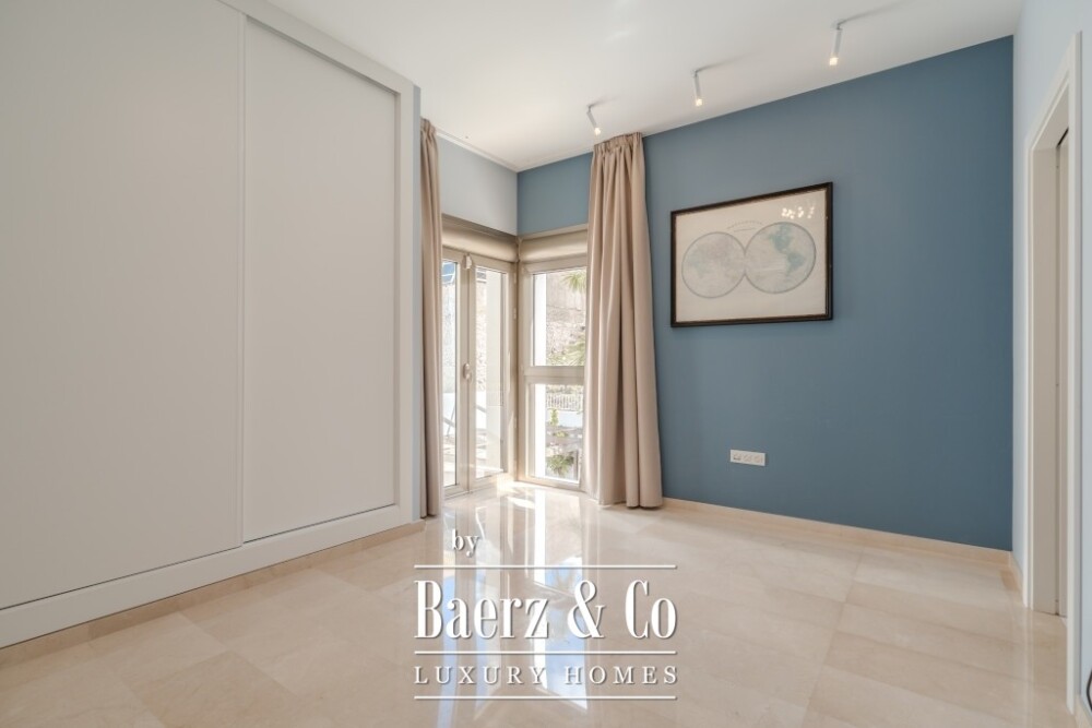 Spacious 5-bedroom villa in Roque del Conde, Tenerife image