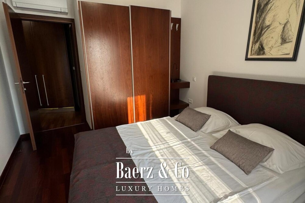Brač, Bol, luxury penthouse in the town centre and building plot with building permit image