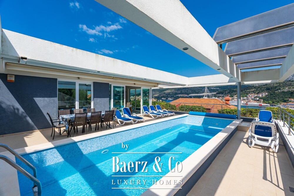 Dubrovnik, villa with a pool and panoramic view image