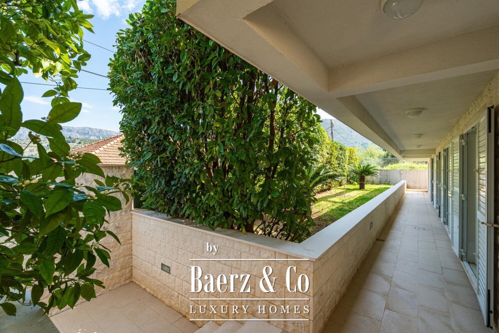 Dubrovnik, villa with a pool and panoramic view image