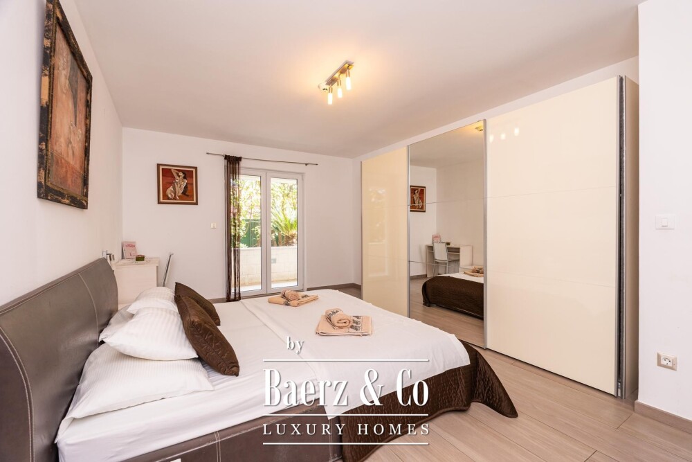 Dubrovnik, villa with a pool and panoramic view image