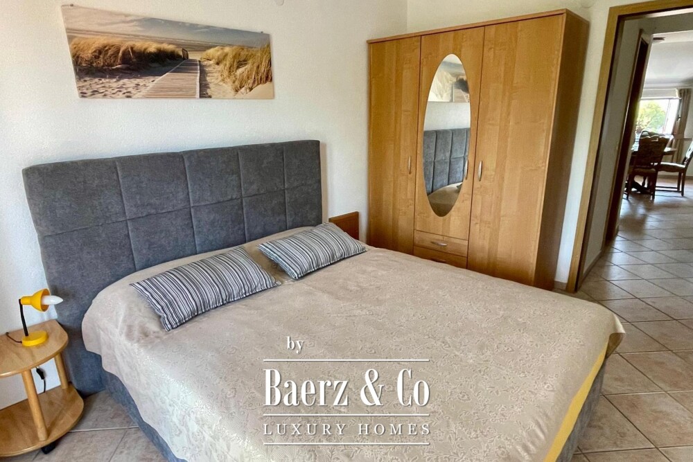 Crikvenica, house with 4 apartments and 2 commercial units in the town centre with sea view image