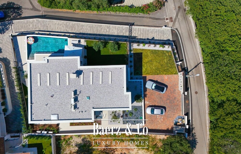 Exclusive Luxury Residence with Two Independent Villas in One Property, Kvarner Bay Views image