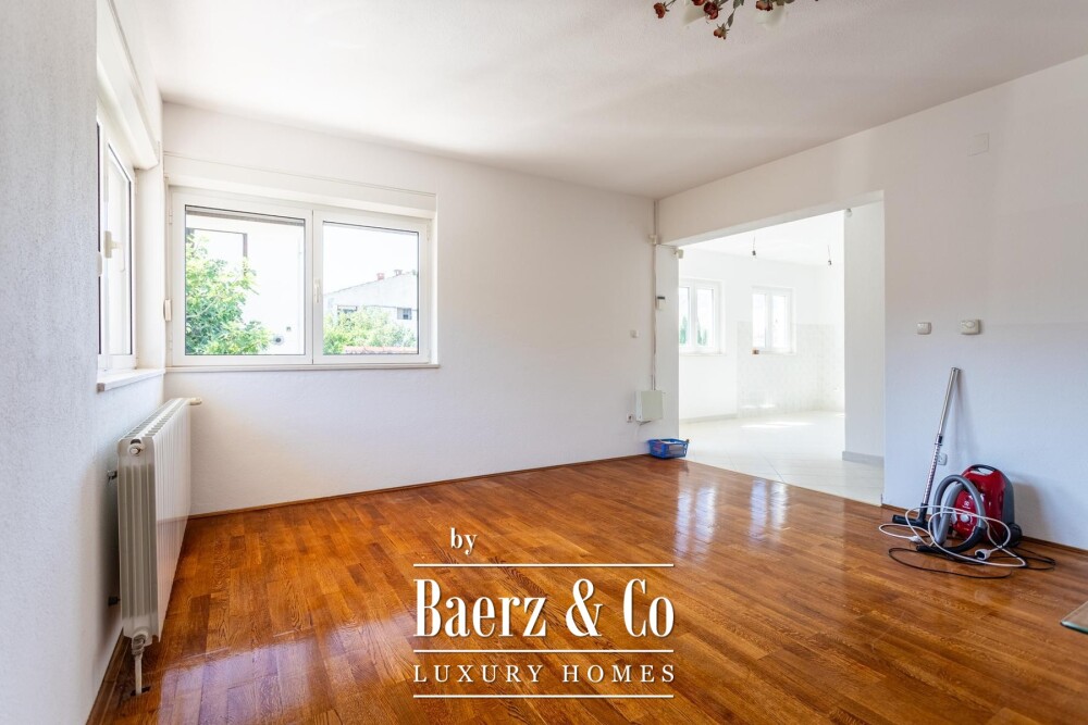 Split, Kamen, a multi-family house with a total gross area of 492 m² image