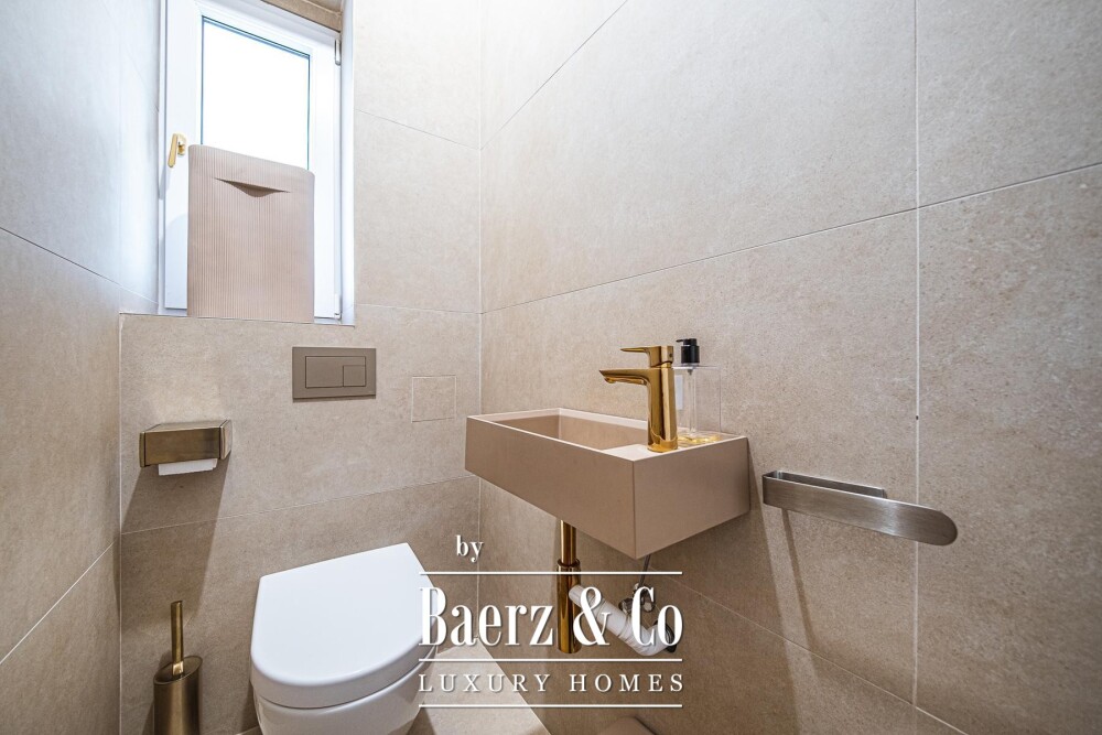 Zagreb, Maksimir, residential and commercial building 602 m², auxiliary building 43 m² image