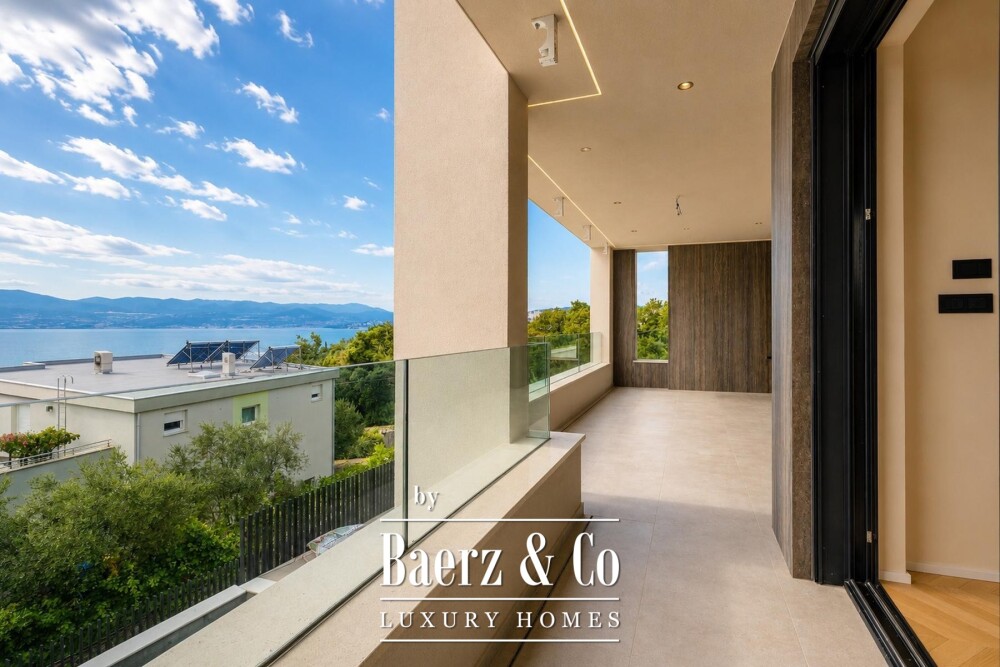 Kostrena, Rožići, exclusive 200 m² penthouse with panoramic sea views image