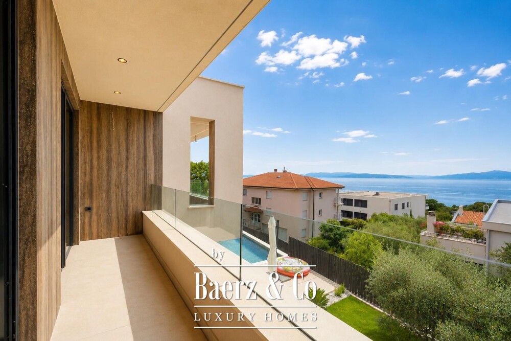 Kostrena, Rožići, exclusive 200 m² penthouse with panoramic sea views image