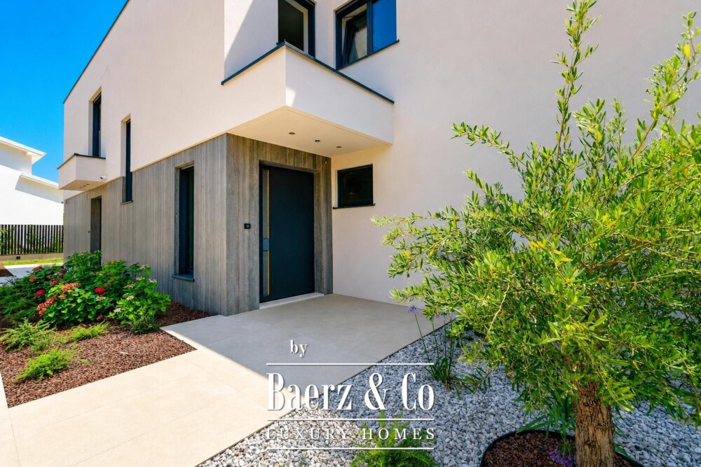 Kostrena, Rožići, exclusive 200 m² penthouse with panoramic sea views image