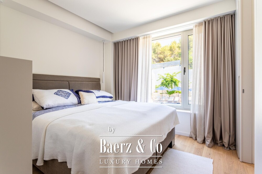 Hvar, a modern newly built house with a wonderful view of the sea image