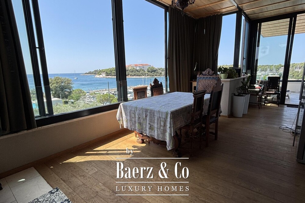 Medulin, Pješčana Uvala, exclusive penthouse first row to the sea image