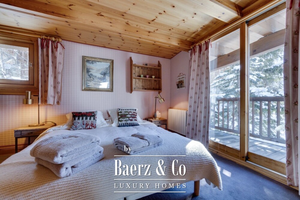 8 ROOM CHALET - MAGNIFICENT VIEW image