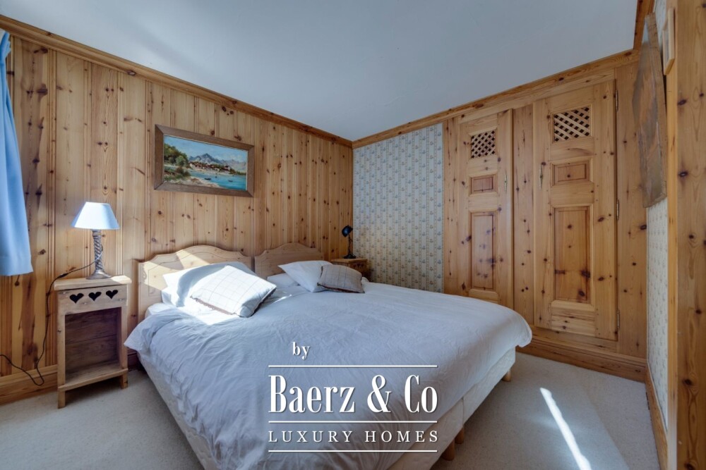 8 ROOM CHALET - MAGNIFICENT VIEW image