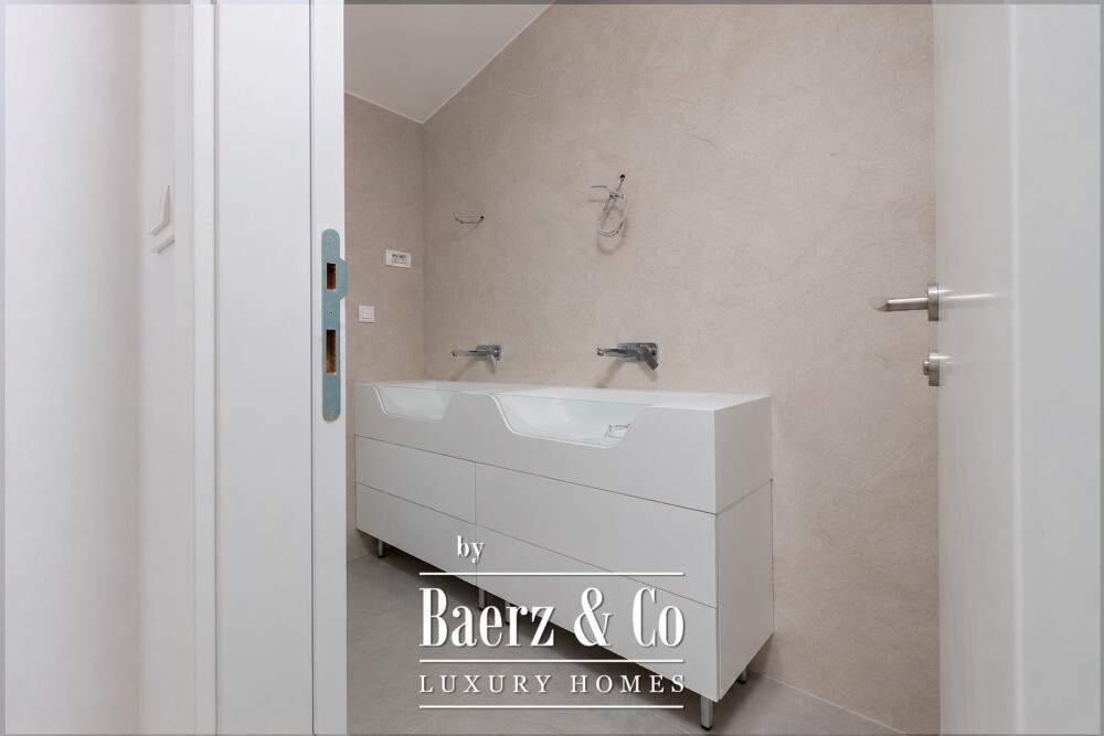 Opatija Privé, exclusive three-room penthouse 109.4 m², swimming pool, gym image