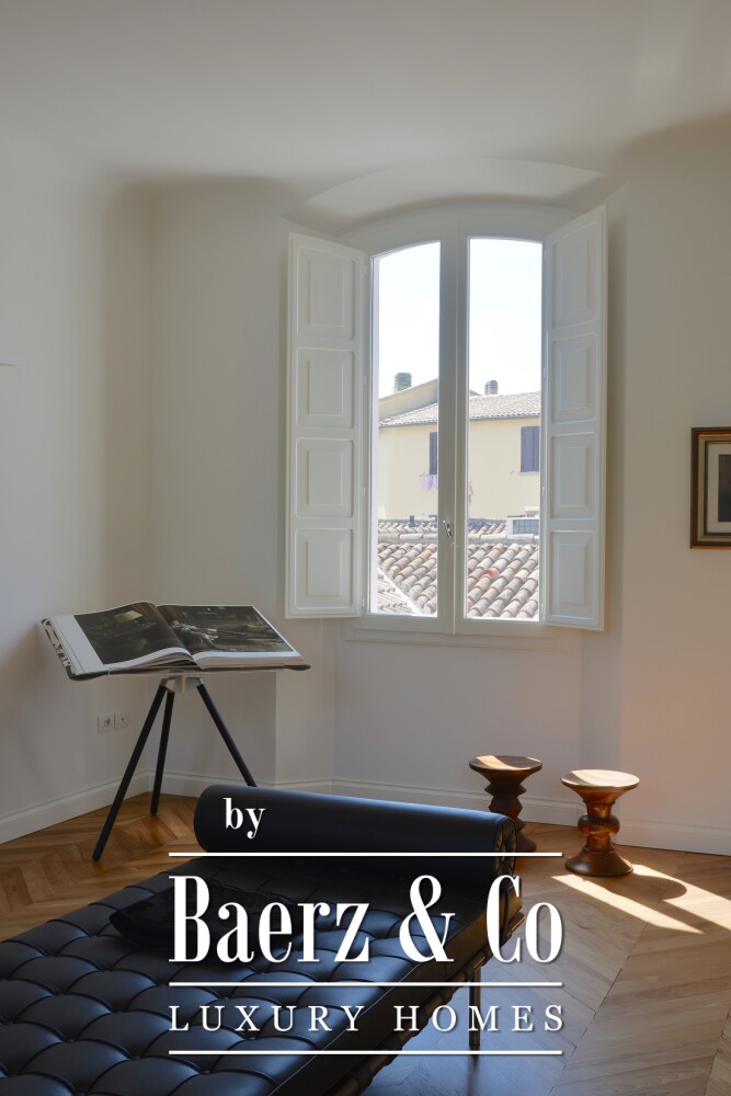 Prestigious 490 m² Residence with Versatile Second Unit in the Historic Heart of Forlì image