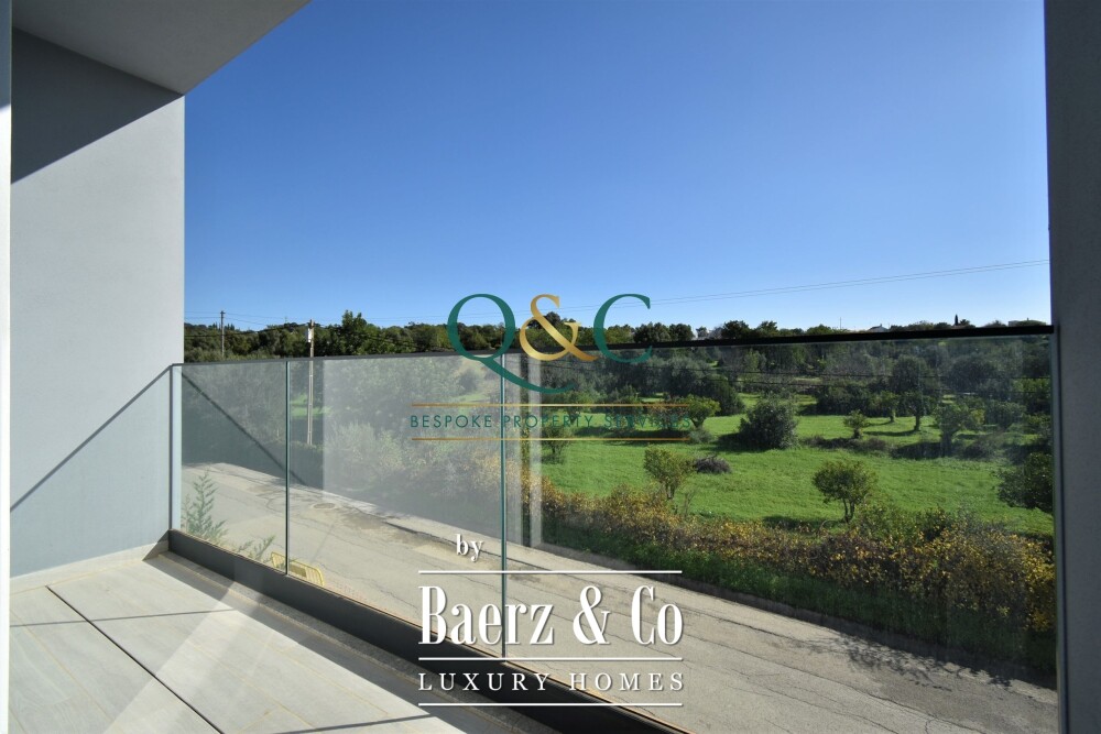 Beautiful luxury home in Santa Bárbara de Nexe, Countryside image