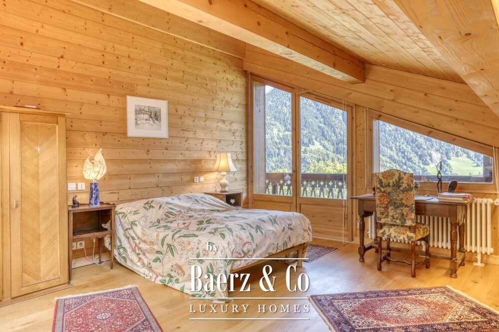 Authentic chalet - 6 bedrooms - Unobstructed views of Mont Blanc image