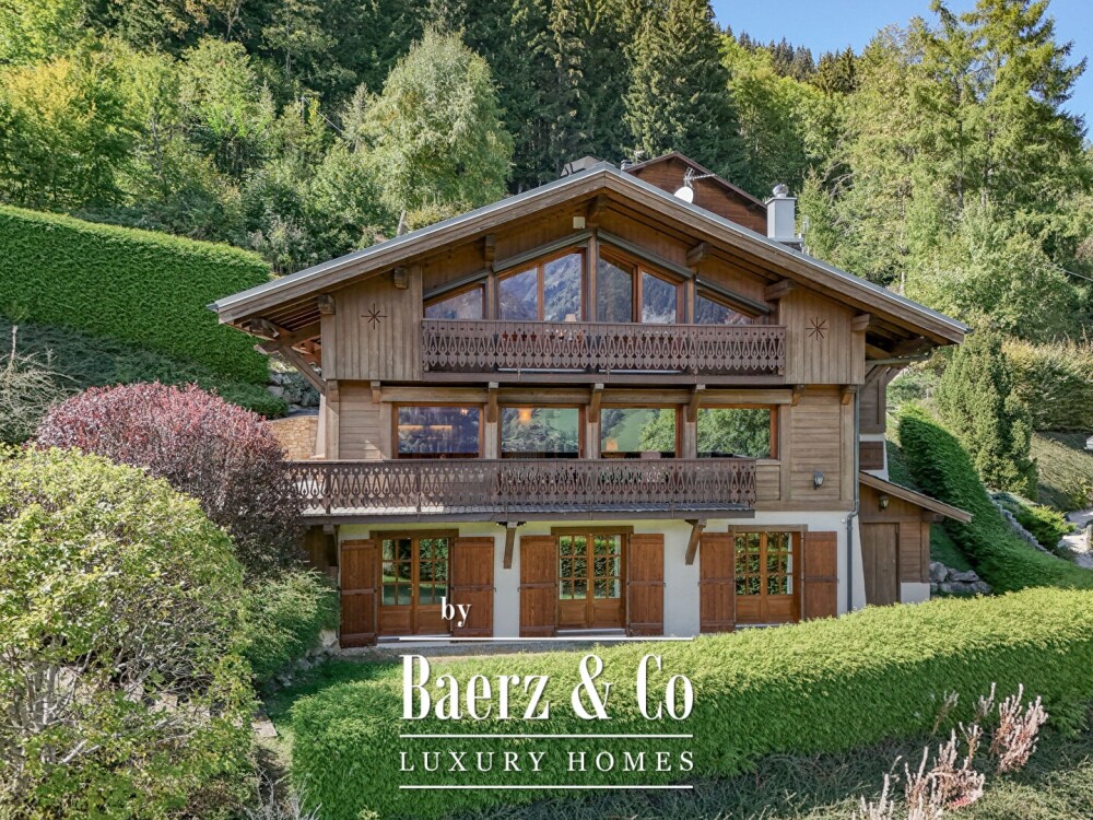 Authentic chalet - 6 bedrooms - Unobstructed views of Mont Blanc image