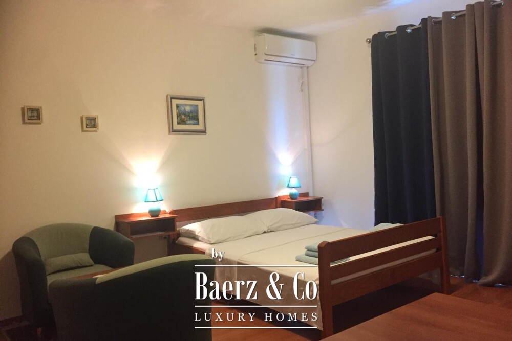 Rab, Barbat, Newly built, Apartment house with 12 apartments with sea view 250 m from the beach image