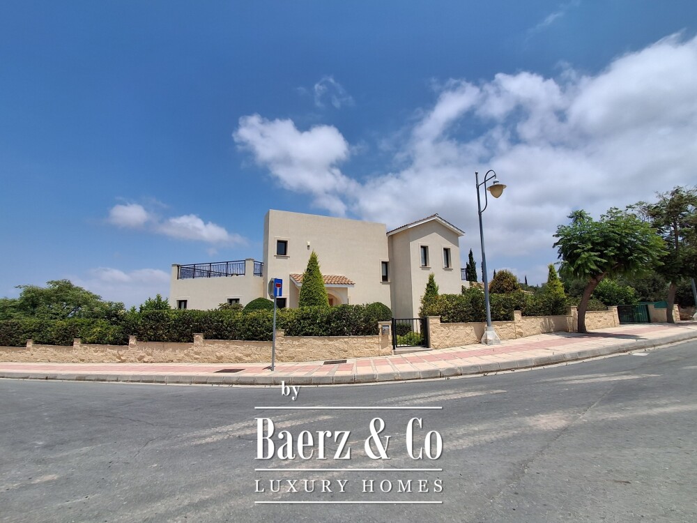 Royal Residences – key ready 3 bedroom golf villa with pool, Secret Valley image