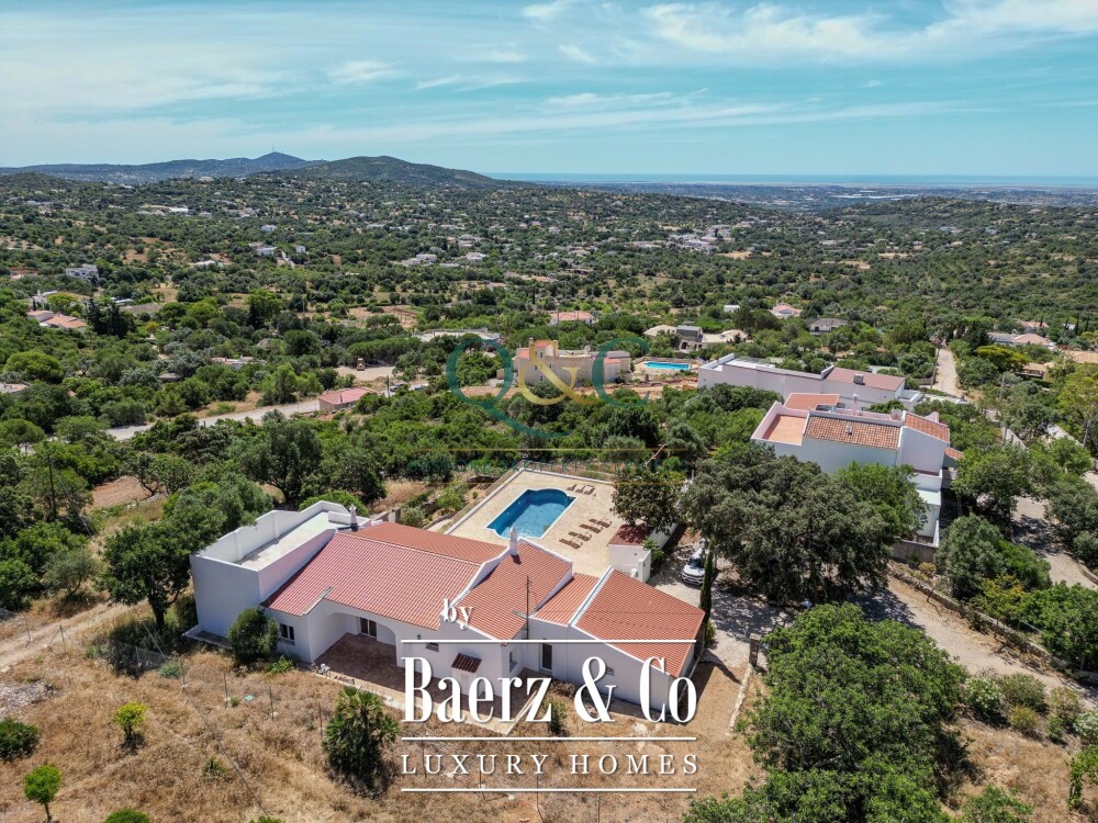 Beautiful luxury home in Santa Bárbara de Nexe, Quinta das Raposeiras image