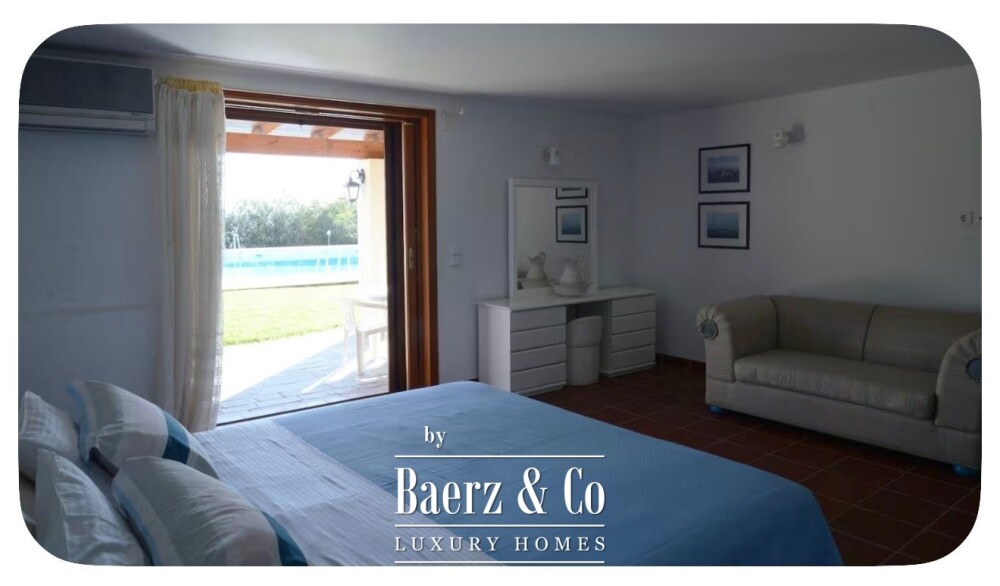 Anavyssos | Sea-View Villa with 200 m² Pool on 4,000 m² image