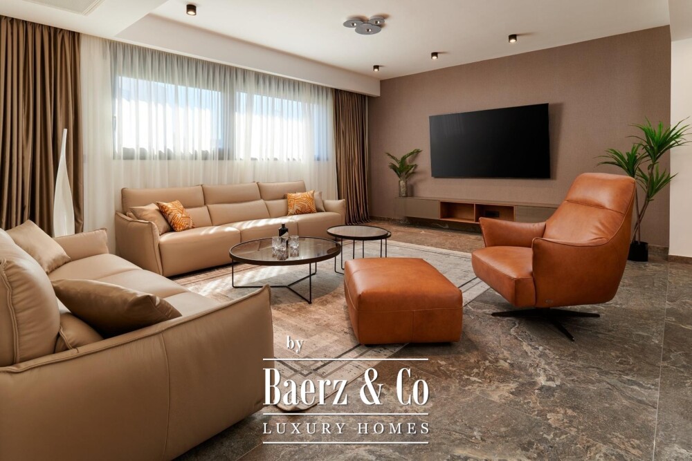 Split, Podstrana, modernly furnished villa in a gated community image