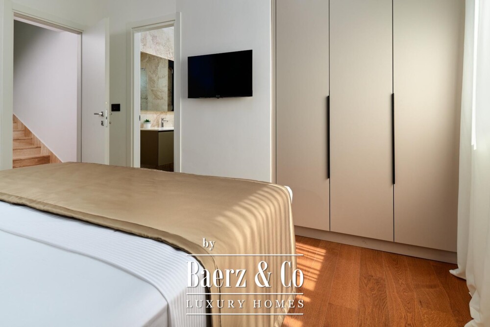 Split, Podstrana, modernly furnished villa in a gated community image