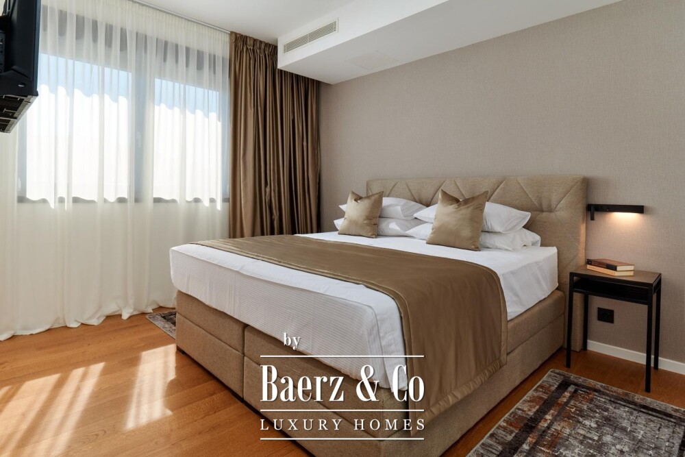 Split, Podstrana, modernly furnished villa in a gated community image