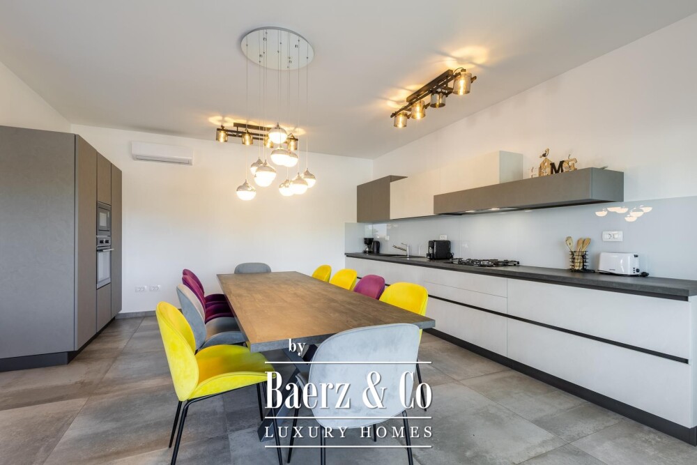 Istria, Galižana, spacious house with pool, large yard and sea view image