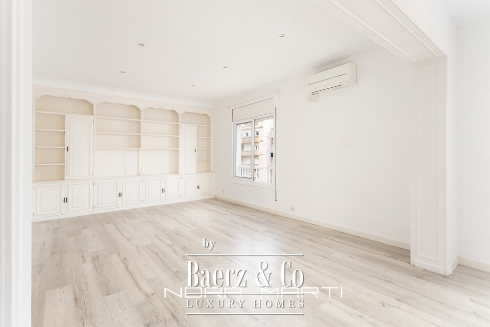 Apartment for sale in Les Corts image