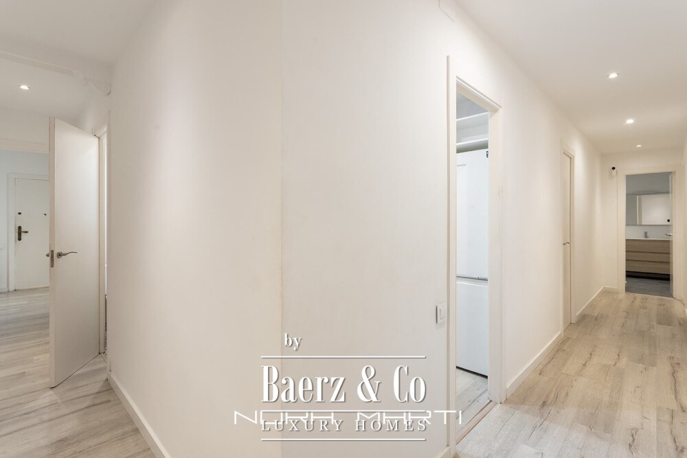Apartment for sale in Les Corts image