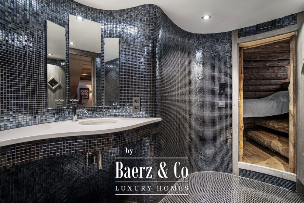 Prestigious 7-room chalet - Unobstructed views of Mont-Blanc image