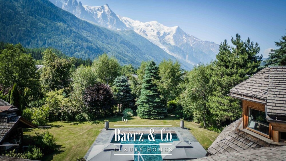 Prestigious 7-room chalet - Unobstructed views of Mont-Blanc image