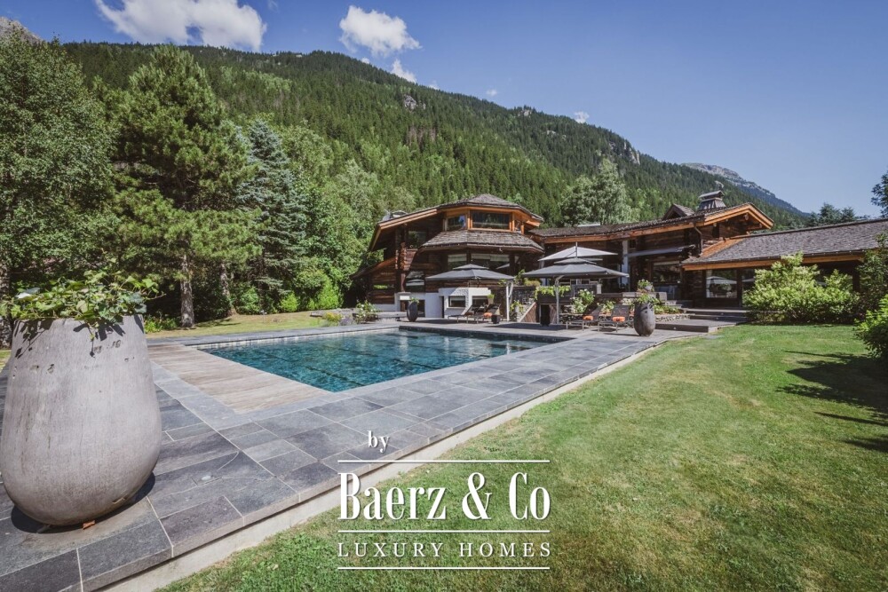Prestigious 7-room chalet - Unobstructed views of Mont-Blanc image