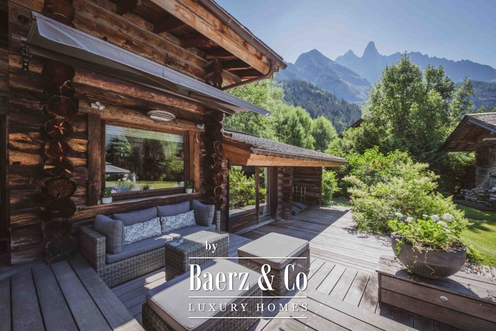 Prestigious 7-room chalet - Unobstructed views of Mont-Blanc image