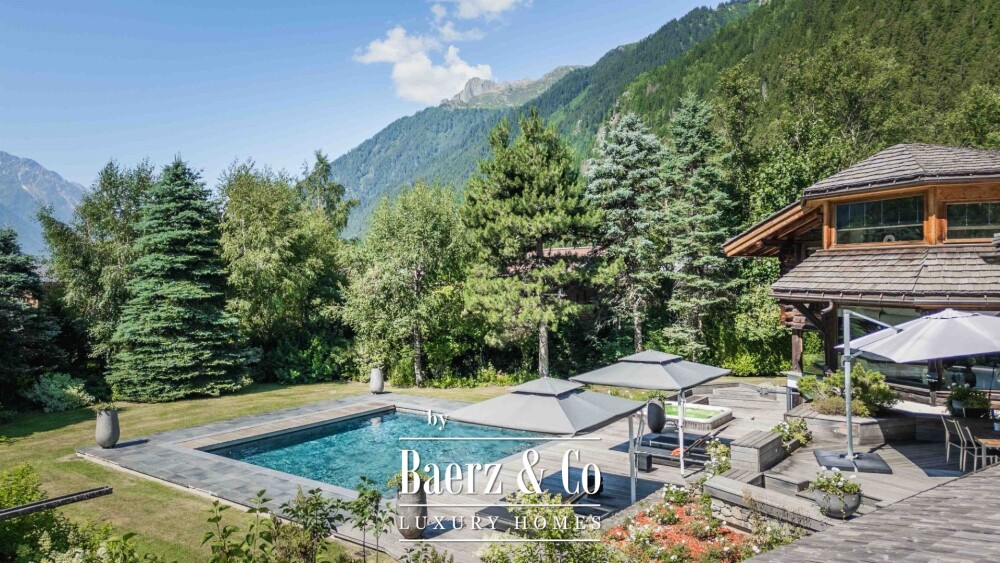 Prestigious 7-room chalet - Unobstructed views of Mont-Blanc image