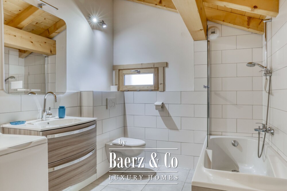 Semi-detached chalet with 6 rooms - Close to the slopes image
