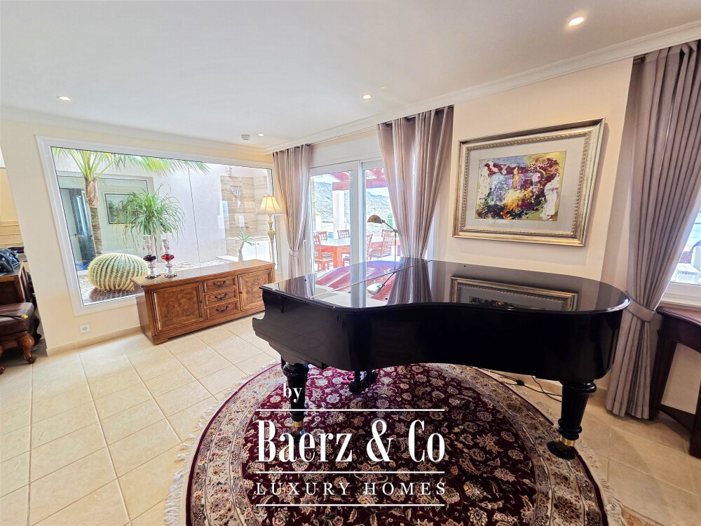Exclusive villa situated in prestigious residential area Tenerife image
