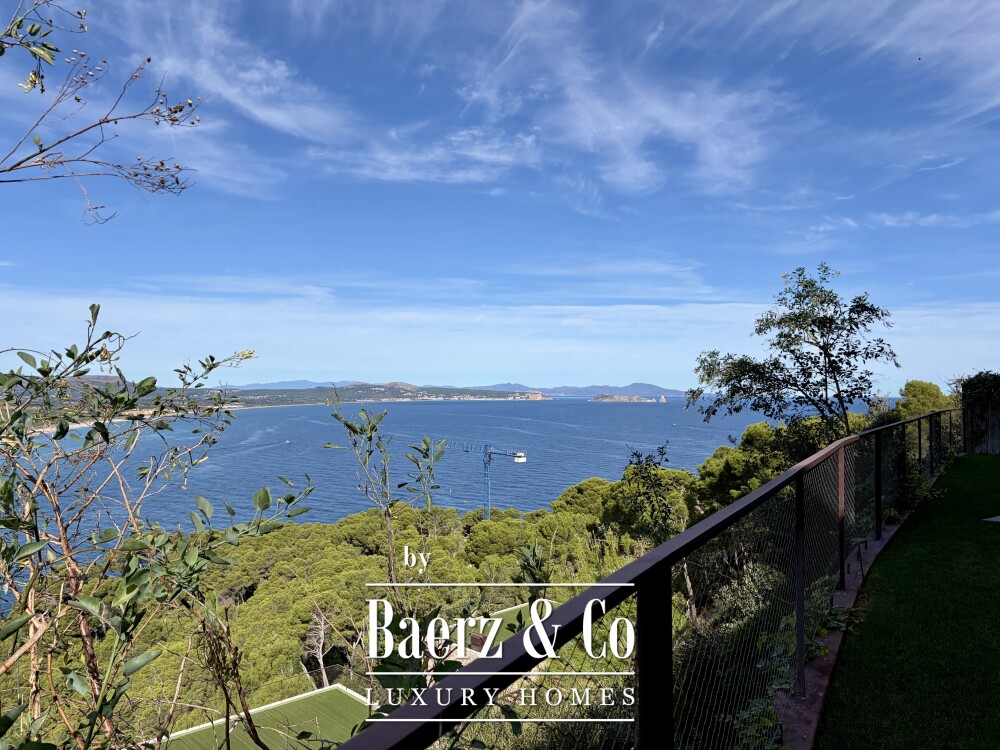 Sea-view property near Sa Riera, Begur image