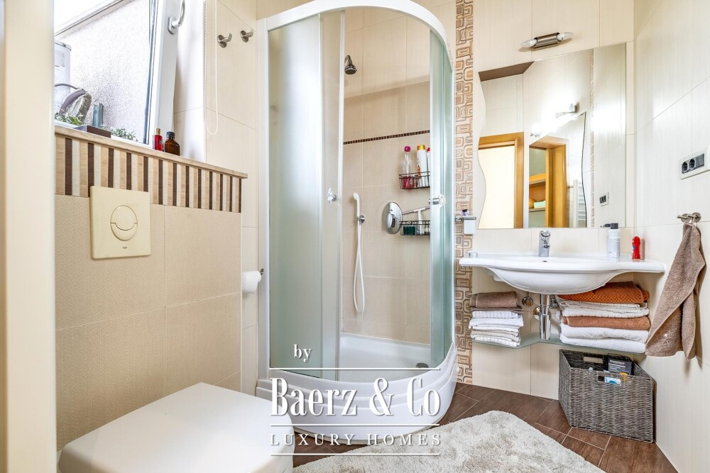 Zagreb, Kozjak, beautiful four-room apartment, 190 m² image
