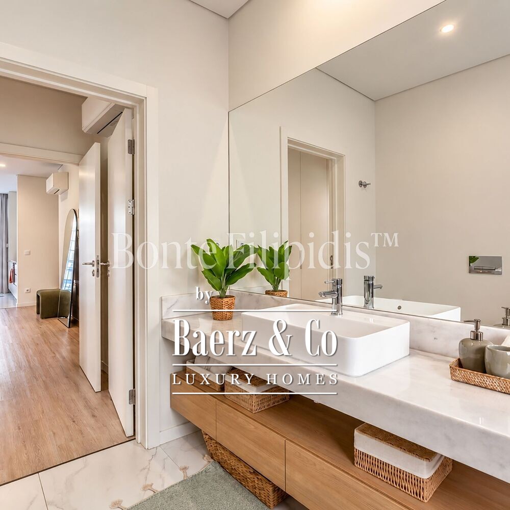 Beautiful luxury home in Campolide, Amoreiras image